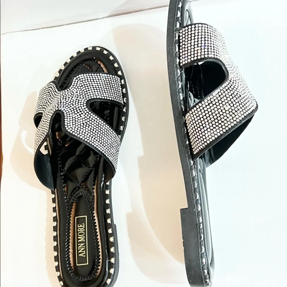 Ann More Black Sandals - Picture 2 of 5